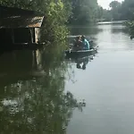 L'abreuvoir De Riviere